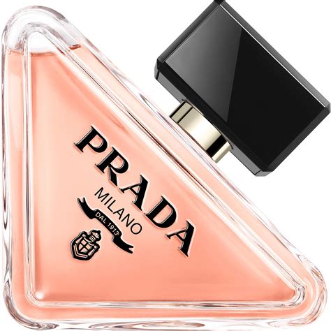 prada paradoxe parfum.